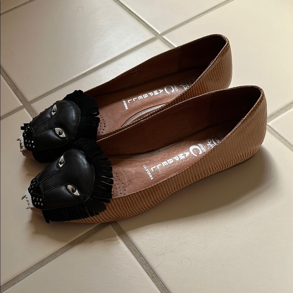 Jeffrey Campbell Black and Brown Lion Face Loafers - Picture 3 of 5